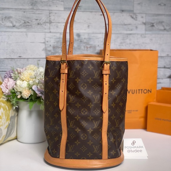 Louis Vuitton Handbags - Authentic Louis Vuitton Bucket GM